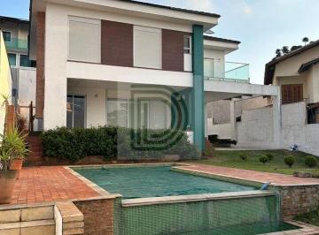 Casa · 500m² · 3 Quartos · 4 Vagas · Casa no Golf Park com vista para o Golf Club, 3 suítes, piscina climatizada e 4 vagas