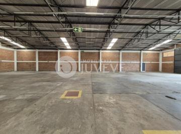 18318710200.jpg · IMOBILIARIA JUVEVE ALUGA BARRACÃO BAIRRO ALTO BACACHERI 1.120M² PRX LINHA VERDE MC DONALDS HOSPITAL