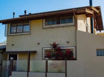6bdc28784050132d531cad77c094ada4a7b4388f · Casa com 3 pavimentos e 3 quartos para Alugar em Florianópolis/SC!