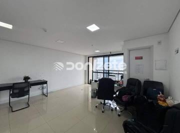 Comercial · 46m² · 1 Vaga · Sala Comercial de 46 m² em Santa Paula, São Caetano do Sul – Financiamento Aceito