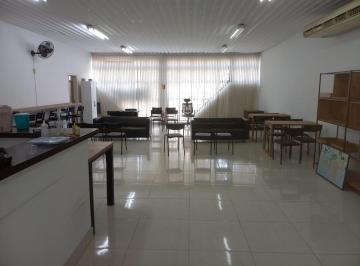 Salão Sobreloja com excelente espaço, bem localizado, com 2 wc, balcão e cozinha, muito clean. · Salão Sobreloja com excelente espaço, bem localizado, com 2 wc, balcão e cozinha, muito clean.