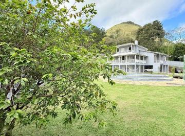 whatsapp-image-2025-11-27-at-184911-17642816690363.jpeg · Casa com 4 quartos com piscina e porteira fechada