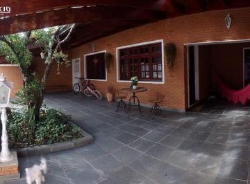 Casa · 250m² · 4 Quartos · Casa à venda - em Urbanova
