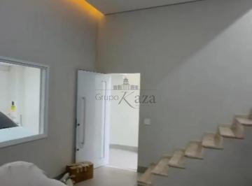 Casa · 300m² · 3 Quartos · 2 Vagas · Oportunidade - Casa Sobrado - Residencial De Ville - 3 Dormitórios - 150m².