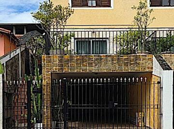Casa · 183m² · 3 Quartos · 4 Vagas · Sobrado à venda no Jardim Cláudia com três quartos
