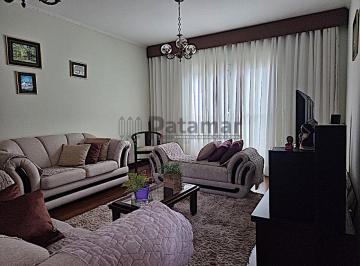 Casa · 183m² · 3 Quartos · 4 Vagas · Sobrado à venda no Jardim Cláudia com três quartos