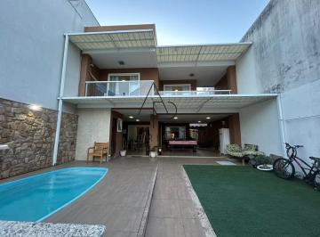 Casa · 248m² · 3 Quartos · Casa à venda - no Campo Grande