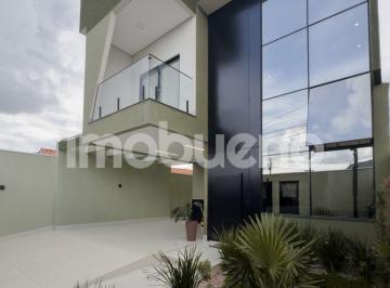 cj5atmu2otqwm2qyy2jknzgw_md · Imóvel alto padrão no centro, com 3 suítes e armários completos