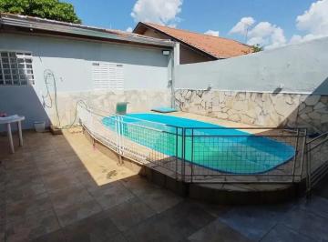 BELISSIMA CASA COM PISCINA PRÓXIMO AO CENTRO · BELISSIMA CASA COM PISCINA PRÓXIMO AO CENTRO