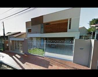 Casa - Sobrado padrão Centro · Casa - Sobrado padrão Centro