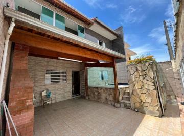 Casa de 2 quartos, Itanhaém · Casa bairro tupy em Itanhaém a 600 metros do Mar piscina
