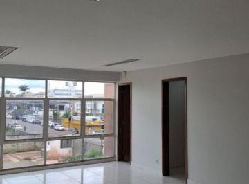 Comercial , Brasília · Excelente sala grande (48m², vão livre) com banheiro e copa com armários