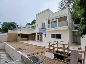 Casa de 4 quartos, Carapicuíba · Conforto, Sofisticação e Vista Permanente para a Mata!