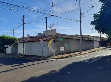 c64d96e032afb4c82334fafffd987b3332c0321c · Casa com 2 dormitórios à venda, 126 m² por R$ 220.000,00 - Jockey Club - Barretos/SP