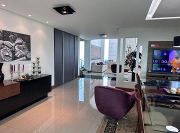 Casa en Aluguel de 4 quartos · Casa mobiliada para aluguel em Condomínio.