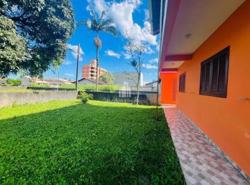 Casa · 90m² · 4 Quartos · 2 Vagas · Casa com 4 Quartos (1 Suíte) e Amplo Espaço de Terreno