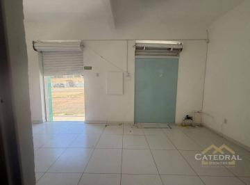 Comercial · 54m² · Salão em Vila Arens II, Jundiaí/SP de 54m² para locação R$ 2.500,00/mes
