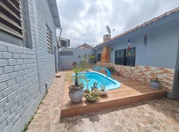 Casa · 232m² · 2 Quartos · 2 Vagas · Casa de 2 dormitórios, sendo 1 suíte e 2 vaga de garagem coberta em Canoas.