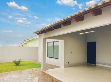 Casa de 3 quartos, Rio Verde · Casa moderna à venda no Residencial Canaã com 154 m², varanda gourmet e amplo jardim.