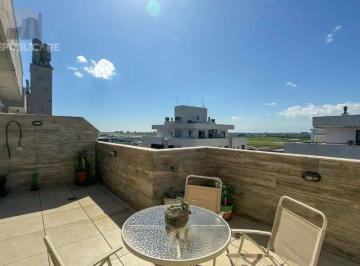 Apartamento · 140m² · 3 Quartos · 2 Vagas · Cobertura com 3 dormitórios, suíte 2 vagas.