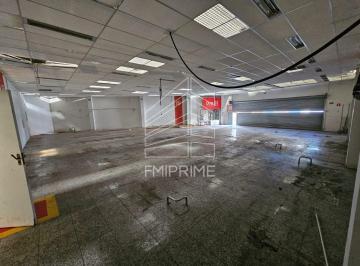 Comercial · 560m² · 8 Vagas · Galpão com 560 metros vão livre - Lapa Rua com movimento.