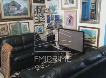 Casa · 250m² · 3 Quartos · 2 Vagas · Imóvel com 5 rendas. ideal para investidores