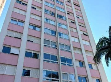 349ef6cee368da3eb9d9557aa5cbe545e95f0572 · Em frente ao Clube União no Edifício Império