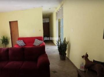 Casa · 474m² · 4 Quartos · 8 Vagas · Descubra uma residência predominantemente térrea