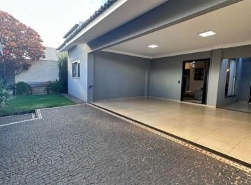 Casa de 3 quartos, Rio Verde · Casa à venda no Residencial Canaã com 3 quartos, escritório e varanda gourmet em lote de 300 m².