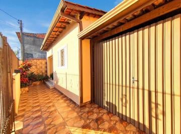 Casa de 3 quartos, Bragança Paulista · Casa à Venda no Bairro Parque Brasil em Bragança Paulista!