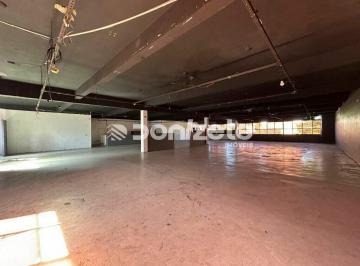 Comercial · 750m² · Salão Comercial para Aluguel em Santo André (Casa Branca) — 750 m², 3 Salas, 4 Banheiros