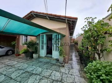 Casa de 3 quartos, São José dos Campos · Oportunidade - Casa Térrea com Edícula - Jardim Oriente - 3 Dormitórios - Lote Inteiro - 250m²