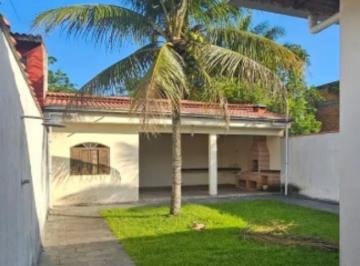 Foto 01 · Edícula com muito espaço