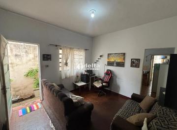 Casa · 250m² · 4 Quartos · Casas estilo colônia disponível para venda no bairro Bom Jesus em Uberlândia MG