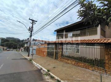 Casa · 300m² · 5 Quartos · 2 Vagas · Casa 6 Dormitórios sendo 3 Suites com vaga coberta para 2 carros