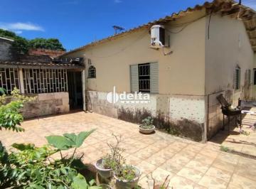 Casa · 288m² · 2 Quartos · 3 Vagas · Casa disponível para venda no bairro Santa Luzia em Uberlândia MG