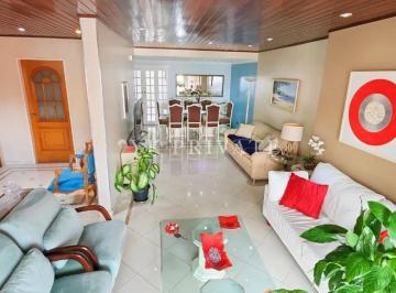 Apartamento · 341m² · 5 Quartos · 4 Vagas · Cobertura em Perdizes de 341m² com 5 dormitórios sendo 3 suítes e 3 vagas de garagem.