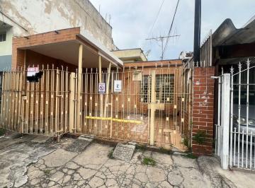 Casa · 150m² · 3 Quartos · 2 Vagas · Imóvel com 3 casas térreas em terreno de 6x30mts, para investimento no Jardim Brasil.