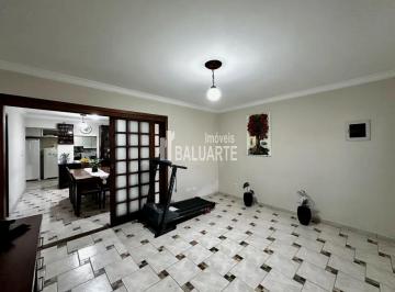 Casa · 118m² · 3 Quartos · 2 Vagas · Casa com 3 Quartos e 3 banheiros à Venda, 118 m² por R$ 836.000