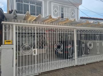 Casa · 243m² · 3 Quartos · 3 Vagas · Casa com 243 m² , 3 dormitorios, 3 vagas bem localizada