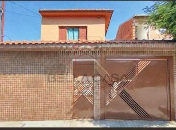 Casa · 136m² · 4 Quartos · 6 Vagas · Sobrado a venda na Vila Santa Clara