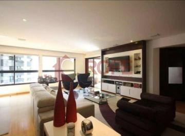 Apartamento · 240m² · 4 Quartos · 4 Vagas · Apartamento para venda em Moema ,fora de rota com 240m2!!