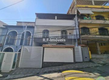 Casa · 200m² · 3 Quartos · 3 Vagas · Casa em Condomínio : Triplex / Residencial / Vila Valqueire