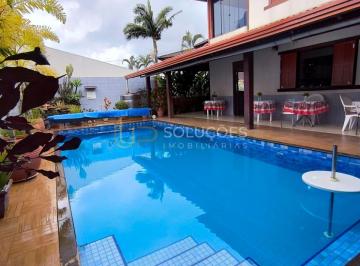 Casa · 600m² · 6 Quartos · 4 Vagas · 6 Suítes, Estilo Colonial + Piscina Aquecida + Sauna + Churrasqueira + Escritório + Casa de Alto Pad