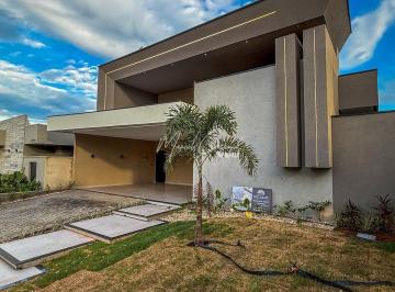 Casa · 220m² · 3 Quartos · 4 Vagas · Casa à venda, 3 suítes, closet, piscina, área gourmet, no Condomínio Buona Vita em São José do Rio P