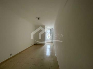 Apartamento · 75m² · 2 Quartos · APARTAMENTO REFORMADO EM COPACABANA!