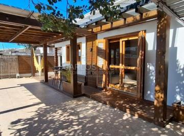 Casa · 300m² · 3 Quartos · 2 Vagas · Casa no Magalhães