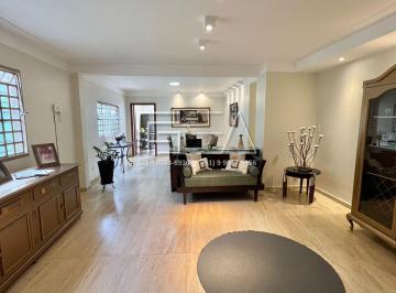 Casa · 279m² · 3 Quartos · 2 Vagas · Casa Padrão com 3 suítes, espaçosas e uma edícula com varanda. Seu novo lar espera por você!