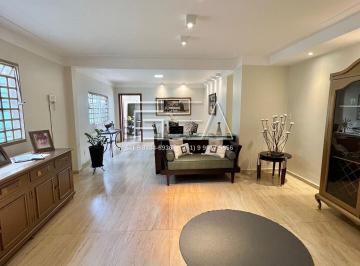 Casa · 279m² · 3 Quartos · 2 Vagas · Casa Padrão com 3 suítes, espaçosas e uma edícula com varanda. Seu novo lar espera por você!