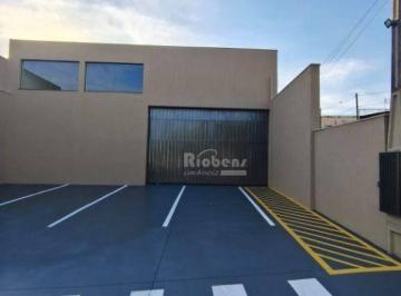 f3bbb0581837d707087e2ec688b733ce00b0a2ec · Salão c/ 147 mts, mezanino 57mts, 2 banheiros, estacionamento  com 4 vagas, pé direito alto,  Novo